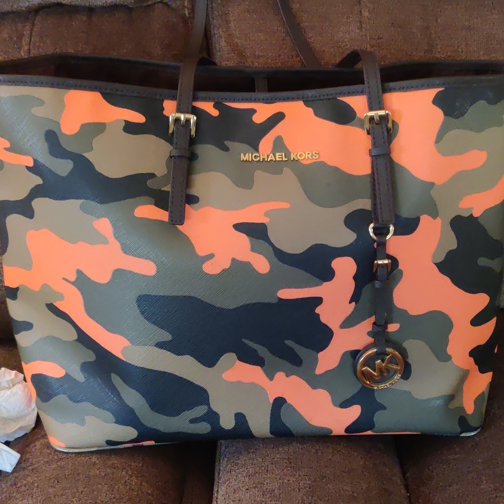 MK tote